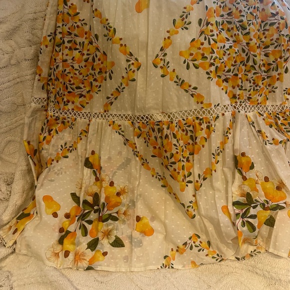 Farm Rio cashew white and yellow floral maxi dress - Picture 4 of 7